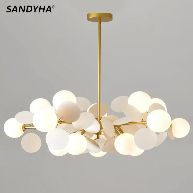 Achat Immédiat Sandyha lustre moderne en verre coloré design créatif pour hôtel