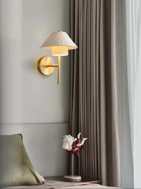 Ceramic and copper desk lamp with adjustable angle Prix Cassé