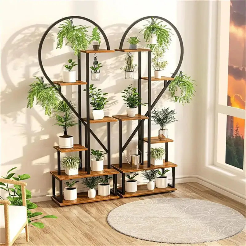 Offre Du Jour Wooden and metal shelf for plants and flowers in the shape of a heart