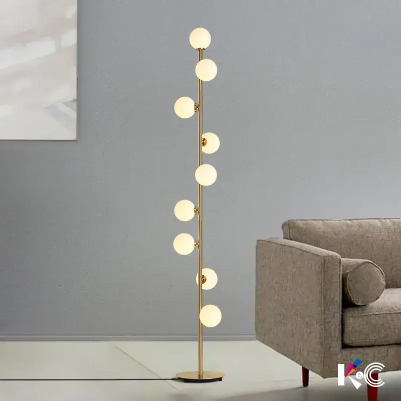Nouveauté White glass globe floor lamp with 9 heads
