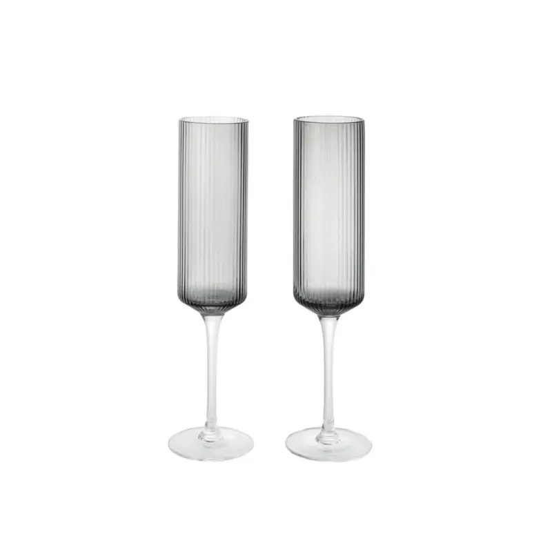 Solde Carafe & verre Set de 2 flûtes à Champagne RIPPLE Gris FuméFERM LIVING