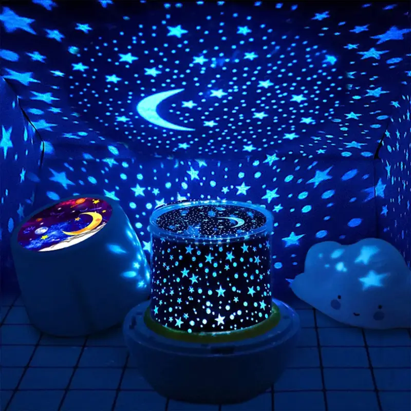 Veilleuse Projecteur Etoile, Lampe 360°Rotation, Alimenté par USB, 5 Films de Projection 3 Réglages de Luminosité, Idéal pour Chambre D'Enfant Décoration Cadeau D'Anniversaire Retour Gratuit
